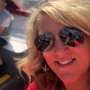 Meet your Posher, Lindsey